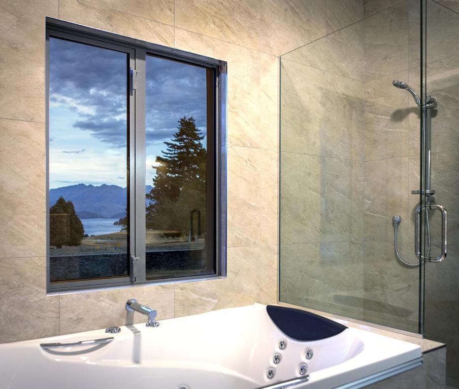 Golfcourse Road Chalets And Lodge Wanaka Eksteriør bilde